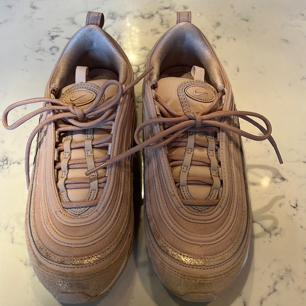 Pretty Girl Run